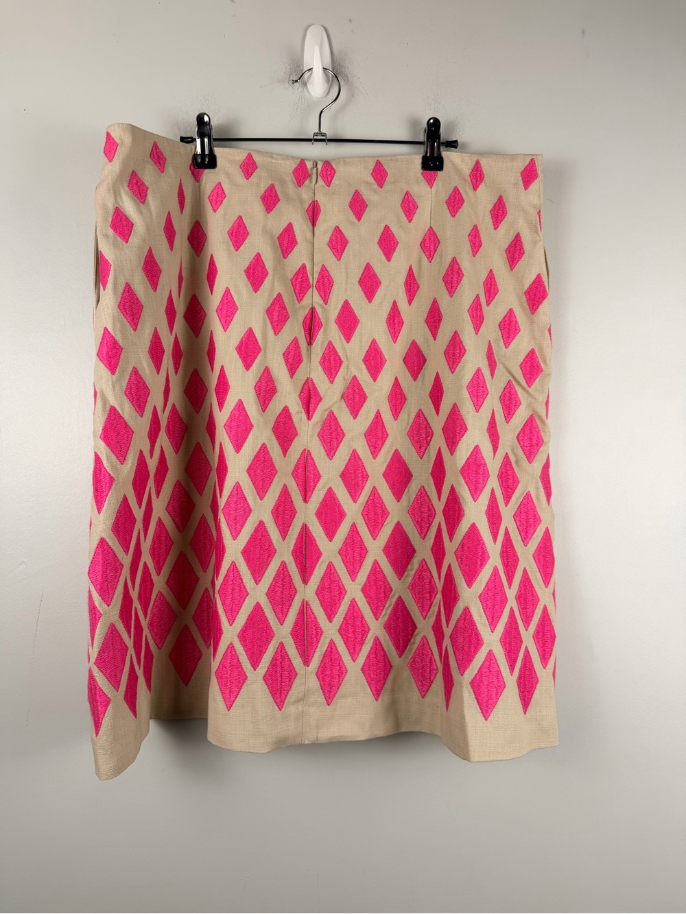 Boden Pencil Skirt With Diamond Shape Design pink tan Size 14 long - Picture 4 of 7